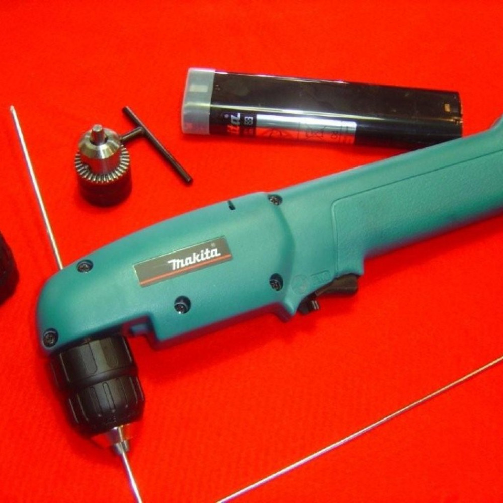 taladro-angular-canulado-96v-makita-da-391dw